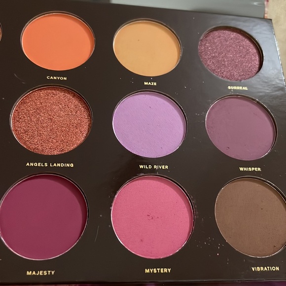HipDot-Zion eye shadow palette - Picture 4 of 7